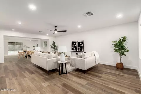1326 E Catalina Dr, Phoenix, AZ 85014 photo 10