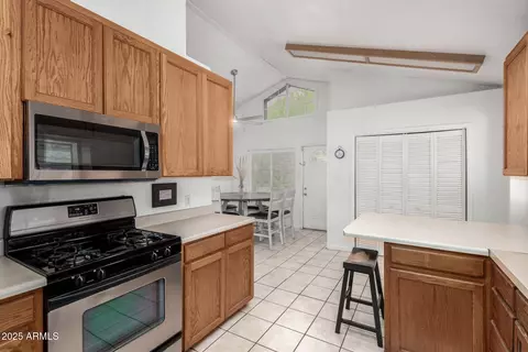 Kitchen - 263 W 9th Pl S, Mesa, AZ 85201 photo 1 of 4