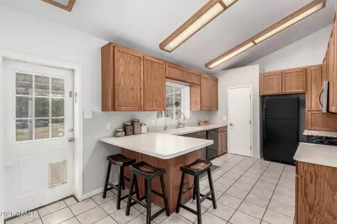 Kitchen - 263 W 9th Pl S, Mesa, AZ 85201 photo 4 of 4