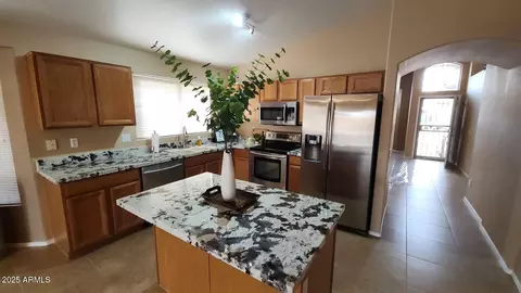 2303 E Wescott Dr, Phoenix, AZ 85024 photo 7