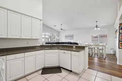 698 W Merrill Ave, Gilbert, AZ 85233 photo 7
