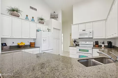 698 W Merrill Ave, Gilbert, AZ 85233 photo 10
