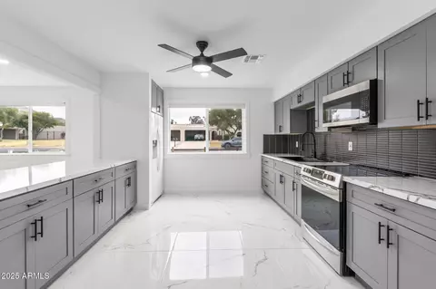 1101 E Cheryl Dr, Phoenix, AZ 85020 photo 8