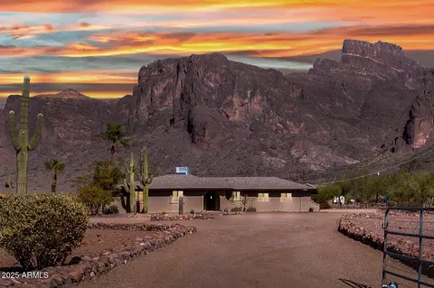 5962 E Siesta St, Apache Junction, AZ 85119