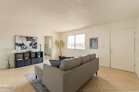 8038 S 25th St, Phoenix, AZ 85042 photo 4
