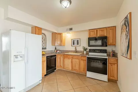8038 S 25th St, Phoenix, AZ 85042 photo 12