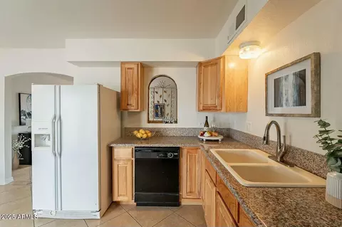 8038 S 25th St, Phoenix, AZ 85042 photo 14