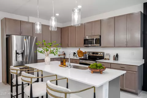 Kitchen - 651 N Ironwood Dr #7, Apache Junction, AZ 85120 photo 4 of 9
