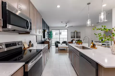 Kitchen - 651 N Ironwood Dr #7, Apache Junction, AZ 85120 photo 8 of 9