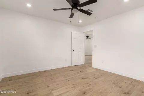 325 W Vineyard Rd, Phoenix, AZ 85041 photo 15