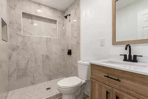 325 W Vineyard Rd, Phoenix, AZ 85041 photo 21