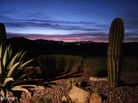 41225 N River Bend Rd, Phoenix, AZ 85086