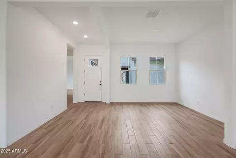 Living - 44717 N 44th Dr, Phoenix, AZ 85087 photo 3 of 6