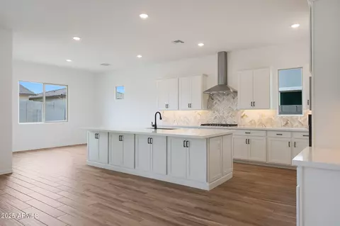 Kitchen - 44717 N 44th Dr, Phoenix, AZ 85087 photo 2 of 5