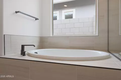 Bath - 44717 N 44th Dr, Phoenix, AZ 85087 photo 4 of 4