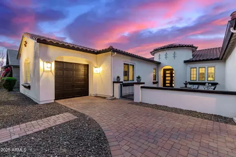 8418 W Louise Ct, Peoria, AZ 85383