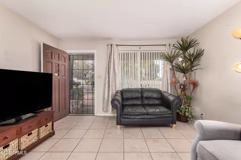 Living - 1004 S Ironwood Dr, Apache Junction, AZ 85120 photo 3 of 3
