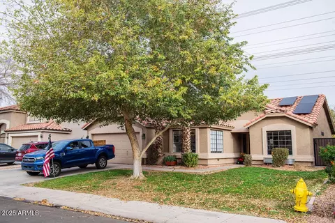 1514 E Hearne Way, Gilbert, AZ 85234