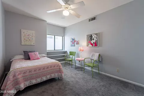 Bedroom - 1219 E Seminole Dr, Phoenix, AZ 85022 photo 2 of 4