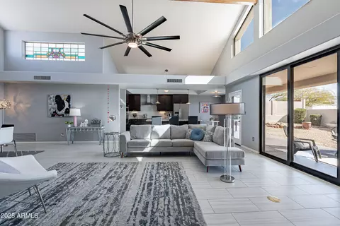 Living - 1219 E Seminole Dr, Phoenix, AZ 85022 photo 4 of 4