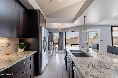 Kitchen - 1219 E Seminole Dr, Phoenix, AZ 85022 photo 5 of 7