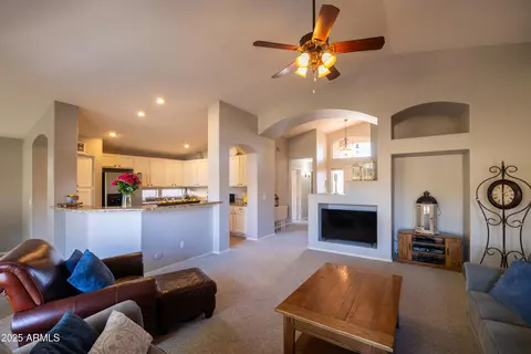 1054 W Park Ave, Gilbert, AZ 85233 photo 8