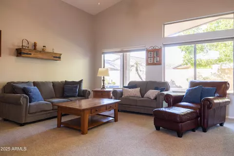 1054 W Park Ave, Gilbert, AZ 85233 photo 5