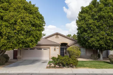 1054 W Park Ave, Gilbert, AZ 85233