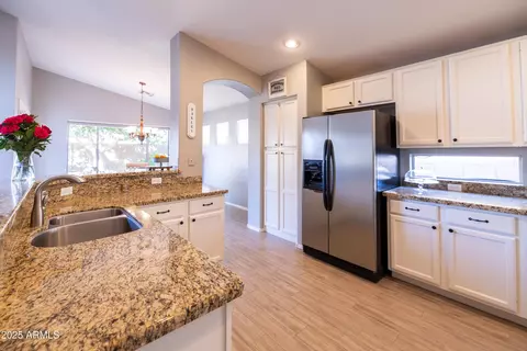 1054 W Park Ave, Gilbert, AZ 85233 photo 10