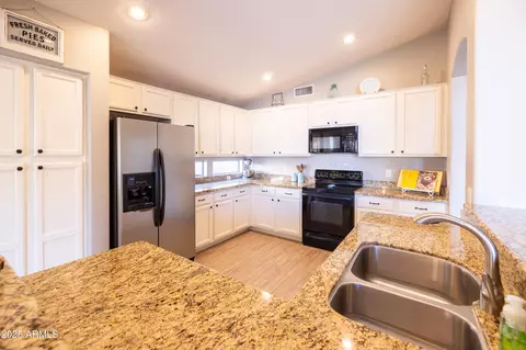 1054 W Park Ave, Gilbert, AZ 85233 photo 15
