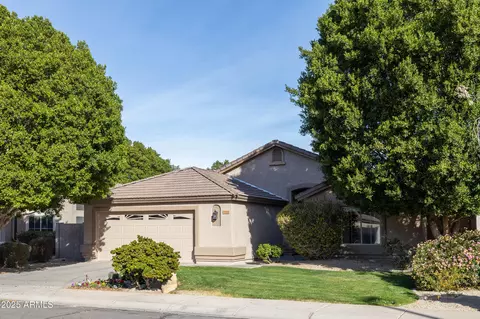 1054 W Park Ave, Gilbert, AZ 85233 photo 2
