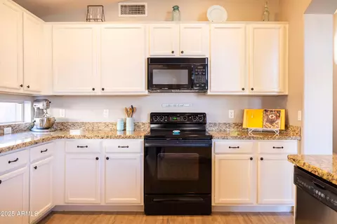 1054 W Park Ave, Gilbert, AZ 85233 photo 14