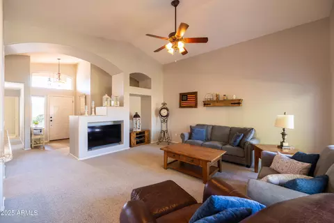 1054 W Park Ave, Gilbert, AZ 85233 photo 9
