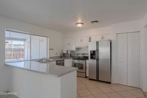 2507 E Golden St, Mesa, AZ 85213 photo 6