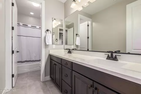 Bath - 3623 E Arabian Dr, Gilbert, AZ 85296 photo 4 of 4