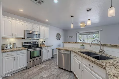 1896 S Porter St, Gilbert, AZ 85295 photo 10