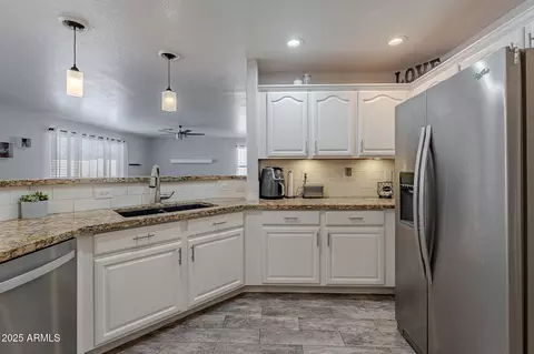 1896 S Porter St, Gilbert, AZ 85295 photo 13