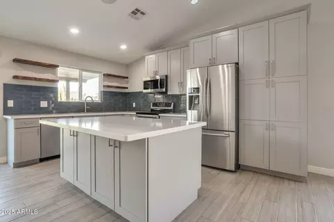 726 E Aire Libre Ave, Phoenix, AZ 85022 photo 4