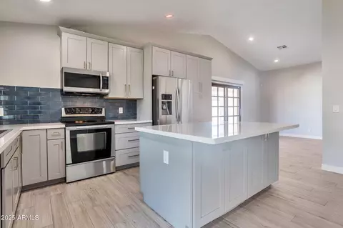 726 E Aire Libre Ave, Phoenix, AZ 85022 photo 5