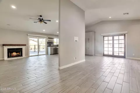 726 E Aire Libre Ave, Phoenix, AZ 85022 photo 2