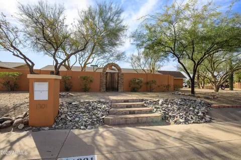 1301 E Belmont Ave, Phoenix, AZ 85020 photo 2