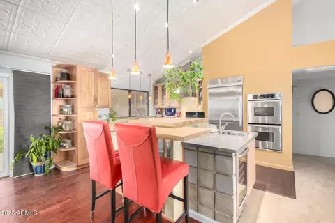 Kitchen - 3101 E Acoma Dr, Phoenix, AZ 85032 photo 4 of 4