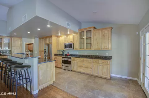 Kitchen - 13214 S 39th St, Phoenix, AZ 85044 photo 3 of 6
