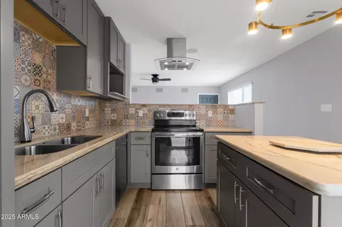1210 E Harmony Cir, Mesa, AZ 85204