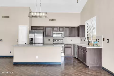 318 E Gail Dr, Gilbert, AZ 85296 photo 7