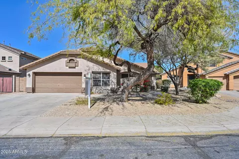 318 E Gail Dr, Gilbert, AZ 85296 photo 2