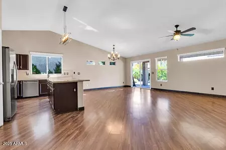 318 E Gail Dr, Gilbert, AZ 85296 photo 4