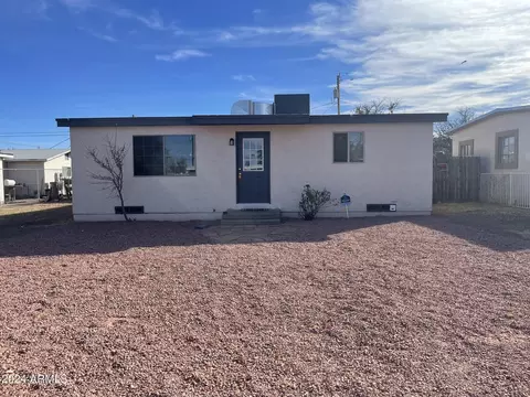 124 E Yuma St, Huachuca City, AZ 85616