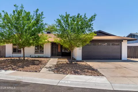 5323 W Seldon Ln, Glendale, AZ 85302