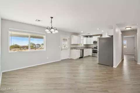 21189 E Blue Jay Ln, Florence, AZ 85132 photo 2